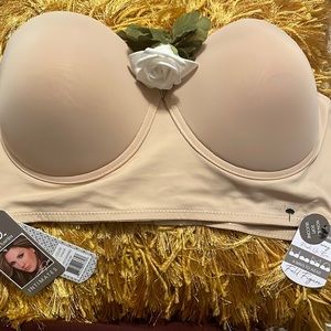 Daisy Fuentes Plus Size Strapless Bra - Size 42D